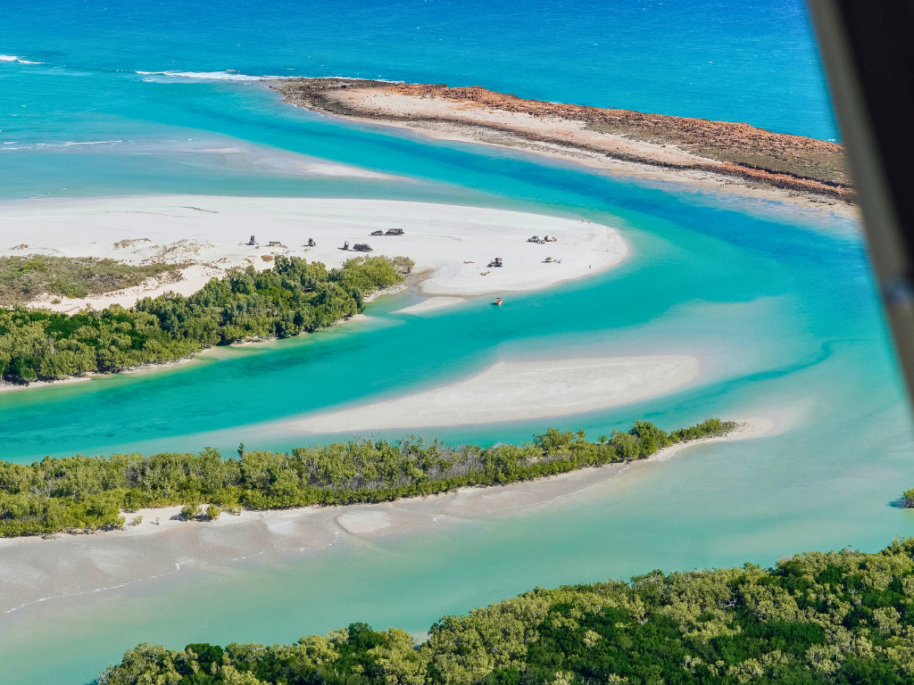 Pearls & Coast Flight & Willie Creek Pearl Farm Tour ex Broome