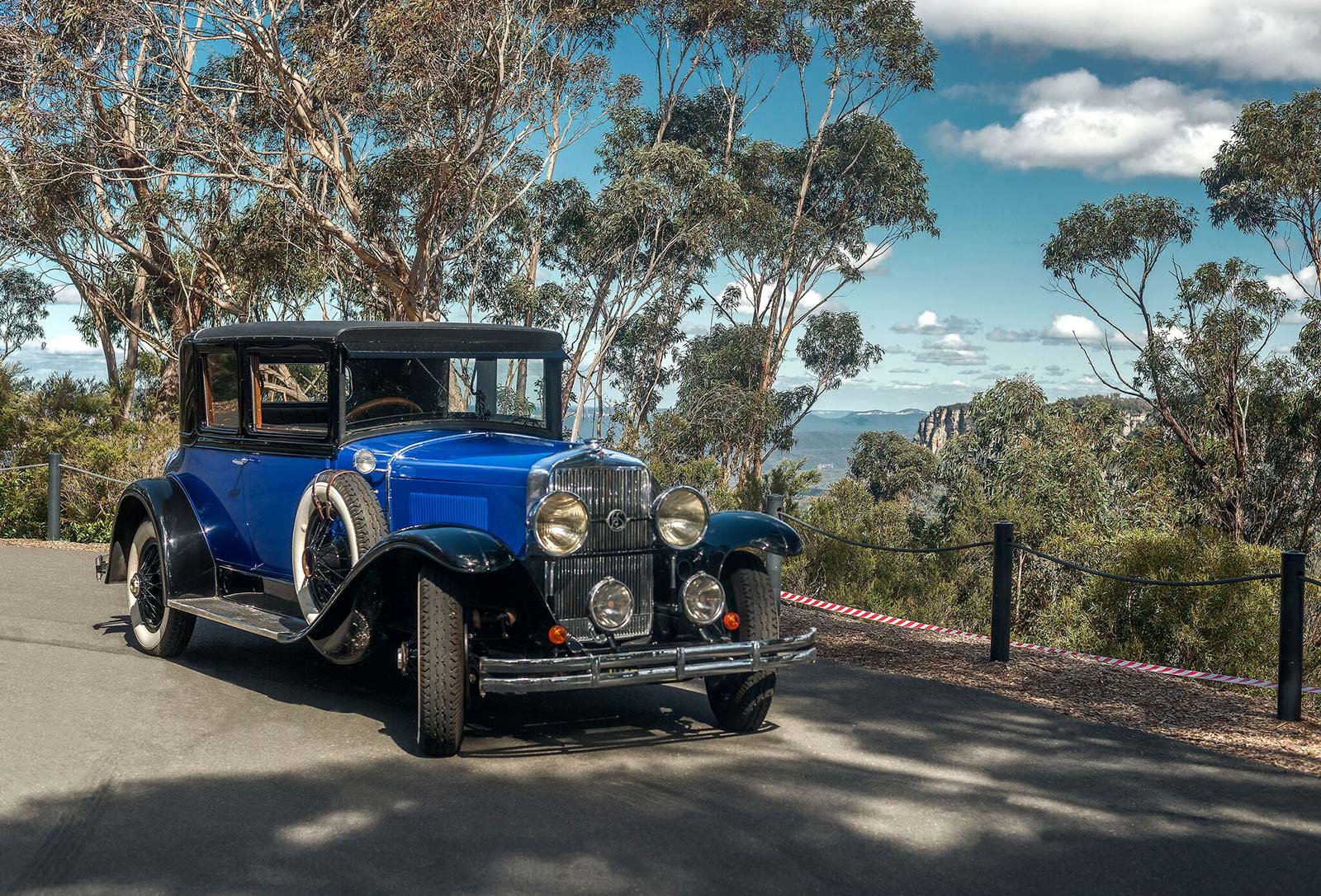 Two hour Blue Mountains Tour in a Luxury Vintage 1929 Cadillac LaSalle, the Limousine of 1920's.