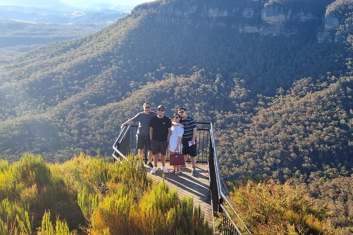 Blue Mountains Private Tour with Kangaroos & Koala Encounter