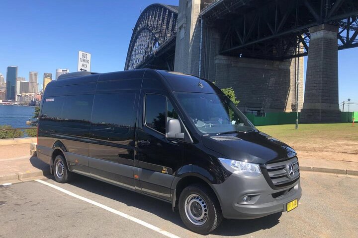 Premium Private Transfer FROM Sydney Airport to Sydney CBD/Downtown 1-13 people