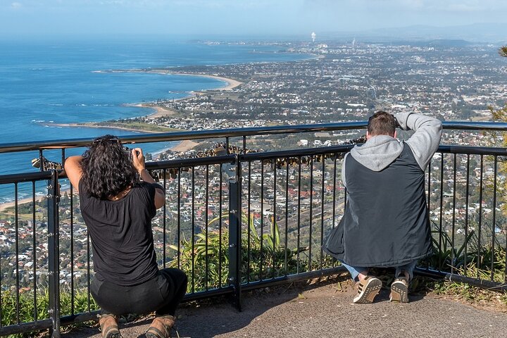 PRIVATE Tour: Kiama Coast, Beaches, Bushwalks, Aboriginal Engravings & Sunset