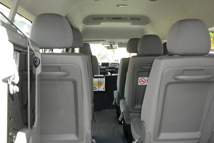 Private Minivan Transfer FROM Sydney Airport to Sydney CBD/Downtown 1-7 people