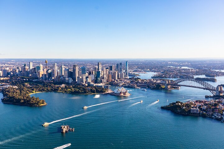 Private Helicopter Flight Over Sydney & Beaches for 2 or 3 people - 20 Minutes