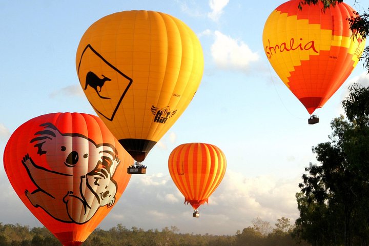 Natural Bridge & Springbrook Waterfalls Tour + Hot Air Balloon with Breakfast