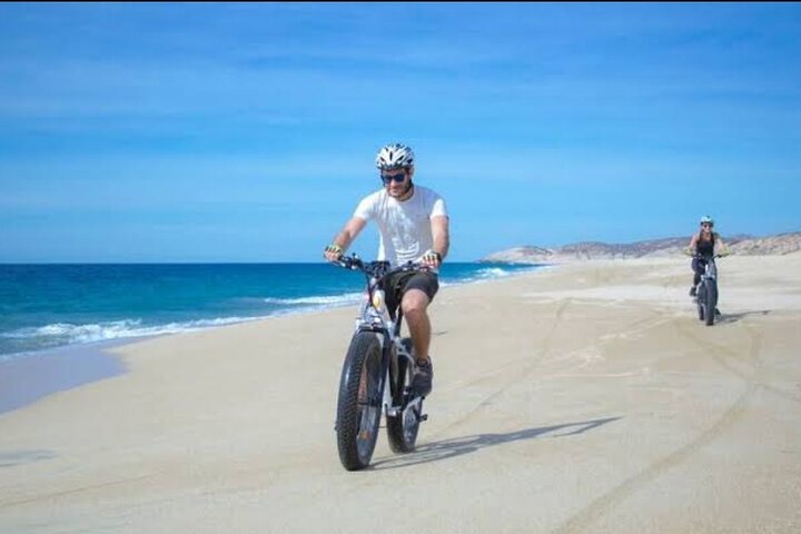 Experience E-bike at Byron Bay