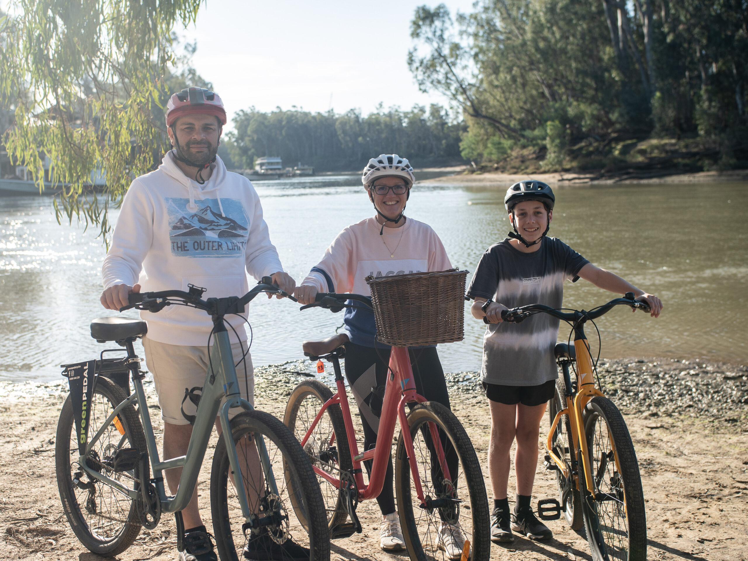 Guided E-Bike Tour -  90 min Scenic Trail & Historic Port of Echuca