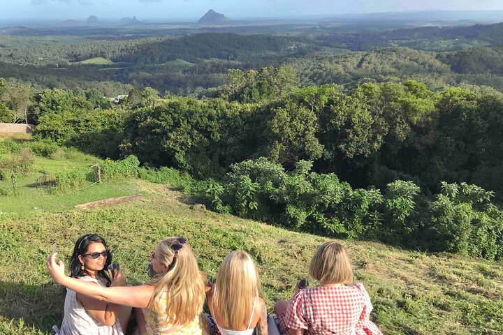 Maleny & Montville Private Tour from Noosa with Artisan Village and Wine Tasting