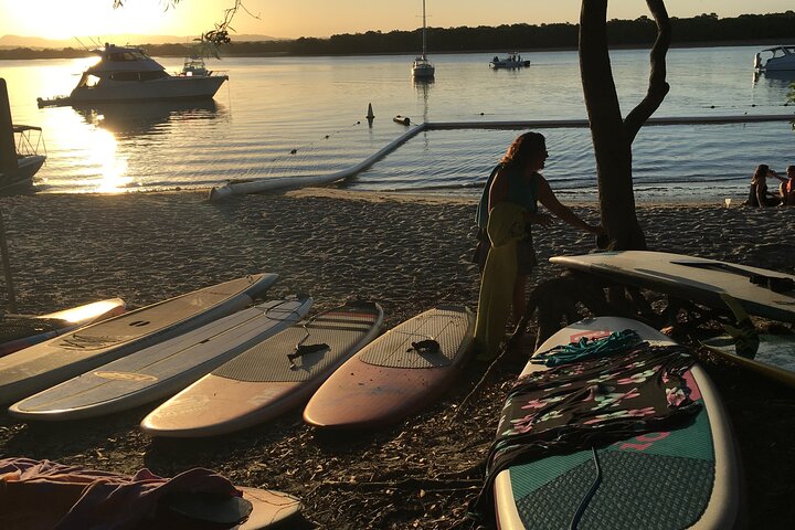 Twilight SUP Tour in Surfers Paradise