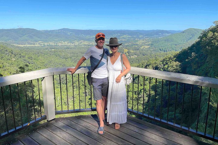 Noosa Hinterland Private Tour from Noosa with Gourmet Lunch and Wine Tasting