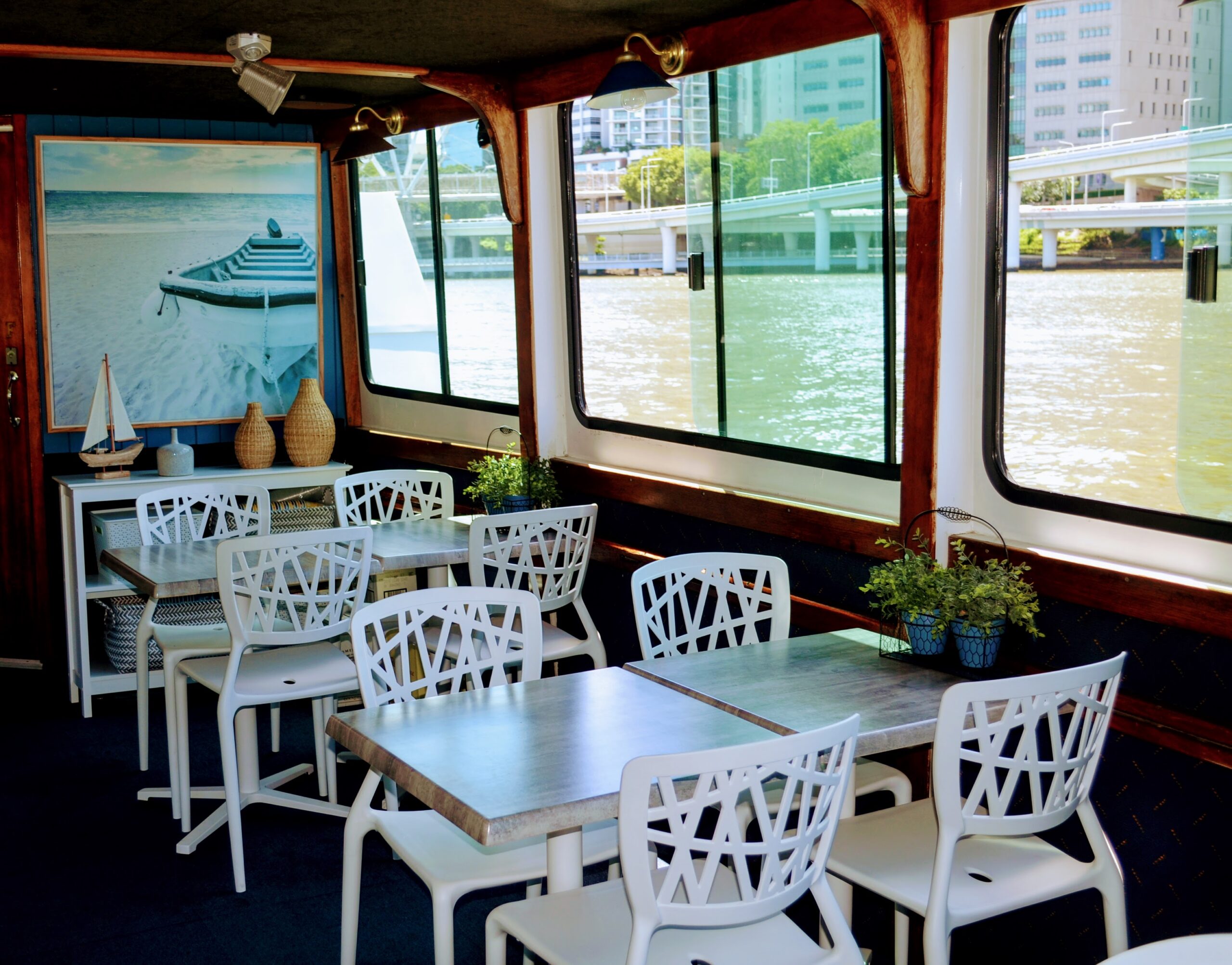 3.5hr CRUISE TO LUNCH PACKAGE 10.30am