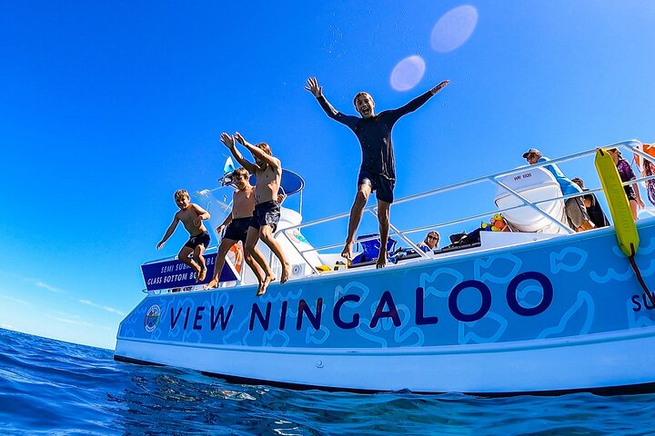 Glass Bottom Ningaloo Reef Boat Tour from Exmouth