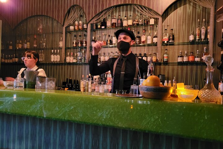 Melbourne Hidden Bar and Cocktail Tour