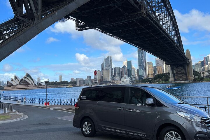 Private Half Day Sydney Tour by Tour Vehicle & Boat - Sights & Sea