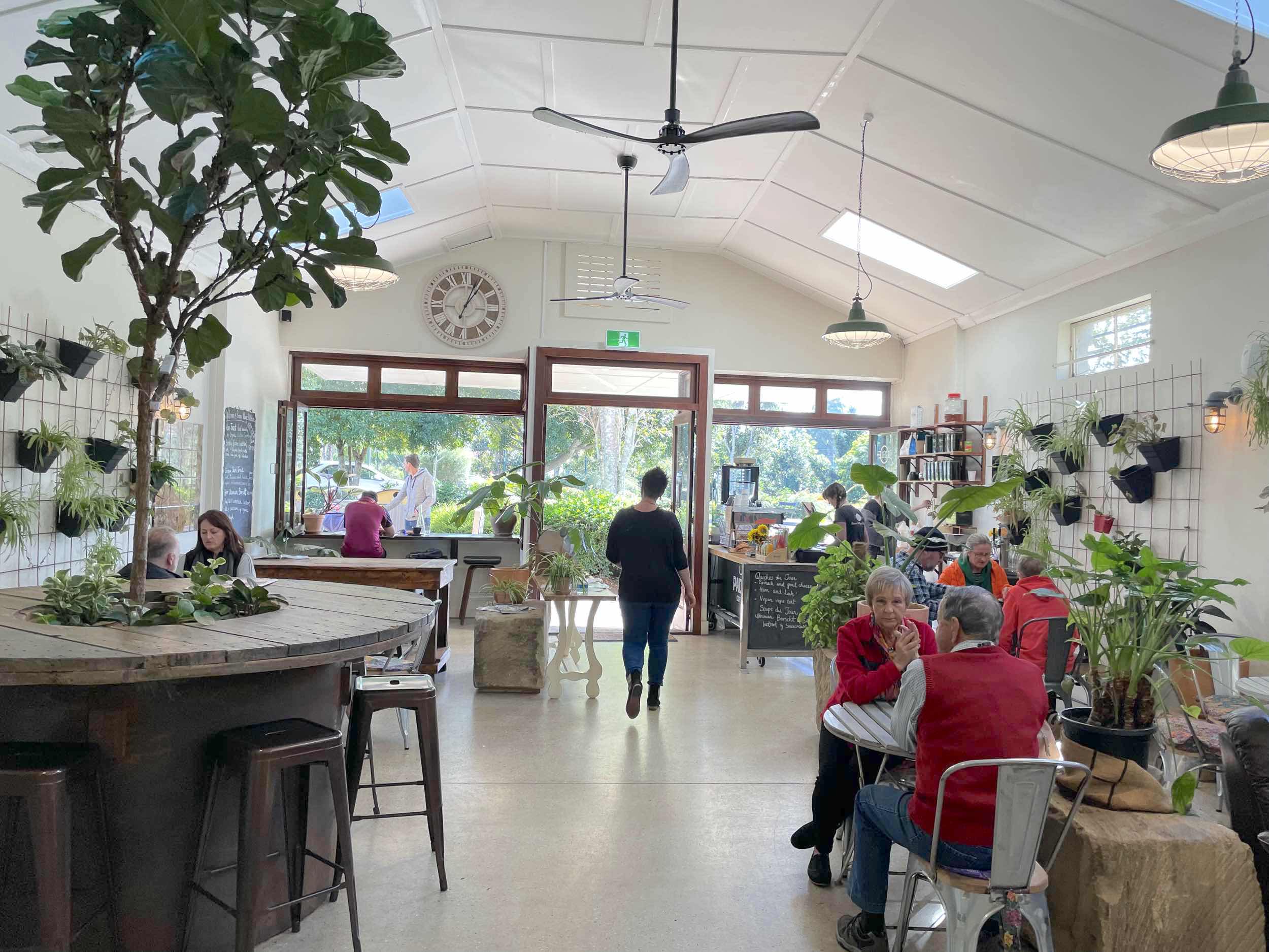 Noosa Hinterland Tour from Noosa with Gourmet Lunch and Wine Tasting - Luxury Private Tour