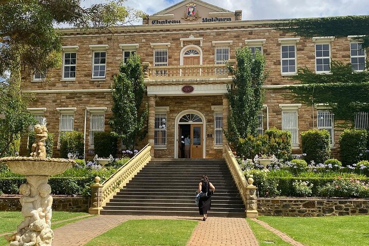 Barossa Valley Wine Tour in Luxury Vehicle Includes Tastings