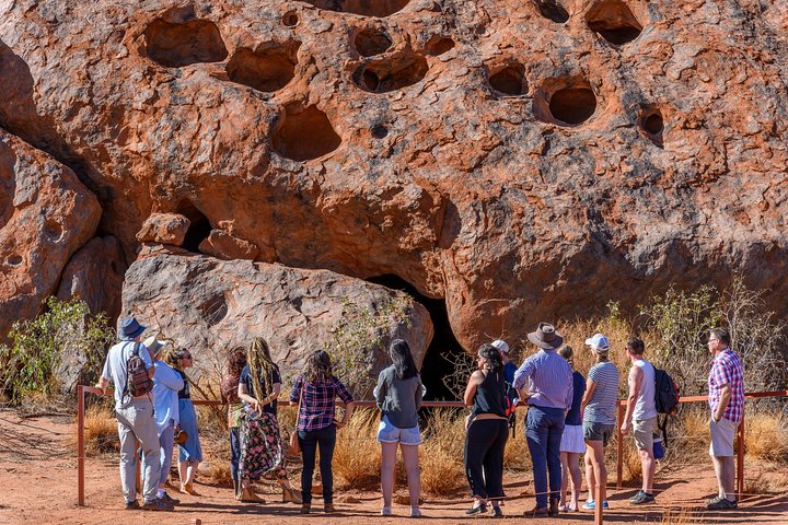 Uluru Aboriginal Art and Culture