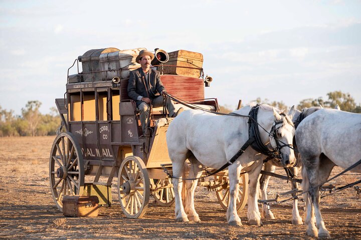 Sunset Stagecoach Experience in Longreach