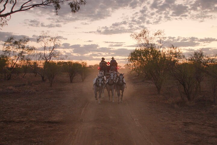 Sunset Stagecoach Experience in Longreach