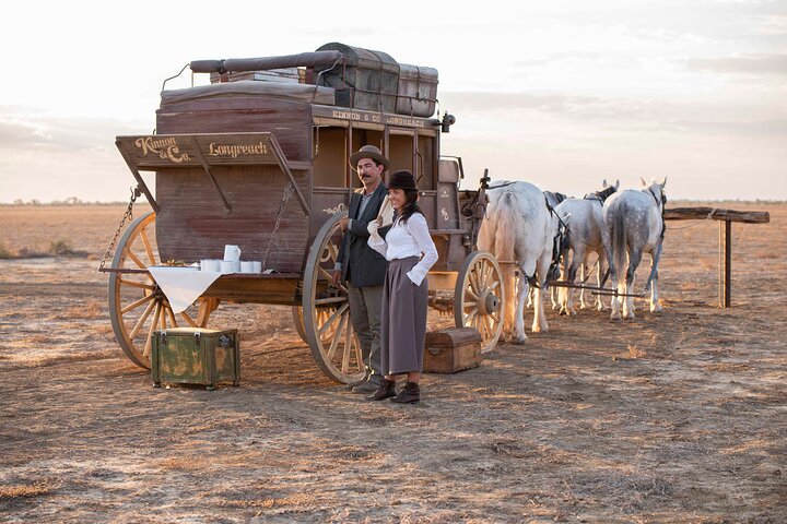 Sunset Stagecoach Experience in Longreach