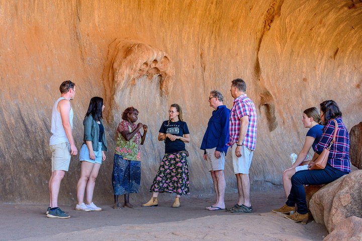 Uluru Aboriginal Art and Culture