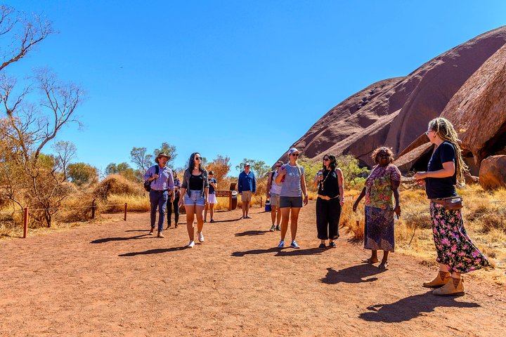 Uluru Aboriginal Art and Culture