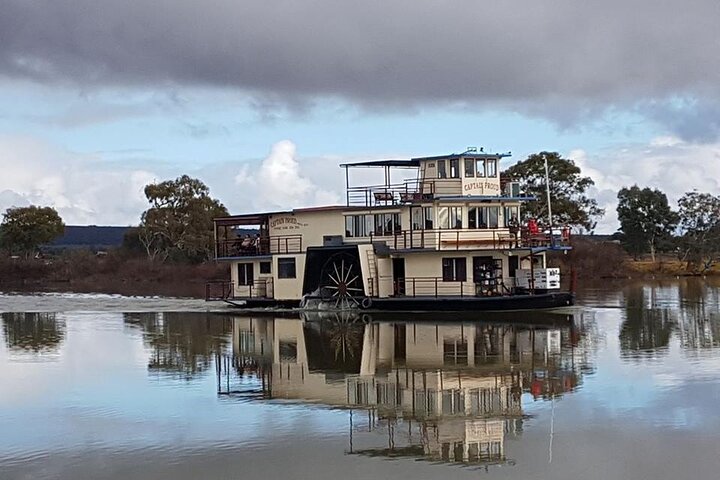 Lamberts Estate Wine Tasting and Murray River Cruise