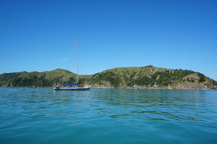 British Defender - 2 Day 1 Night - Maxi Sailing Tour of the Whitsundays