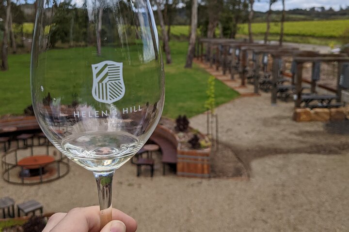 All Inclusive Full Day Private Limousine Wine Tour – Tastes of the Yarra Valley