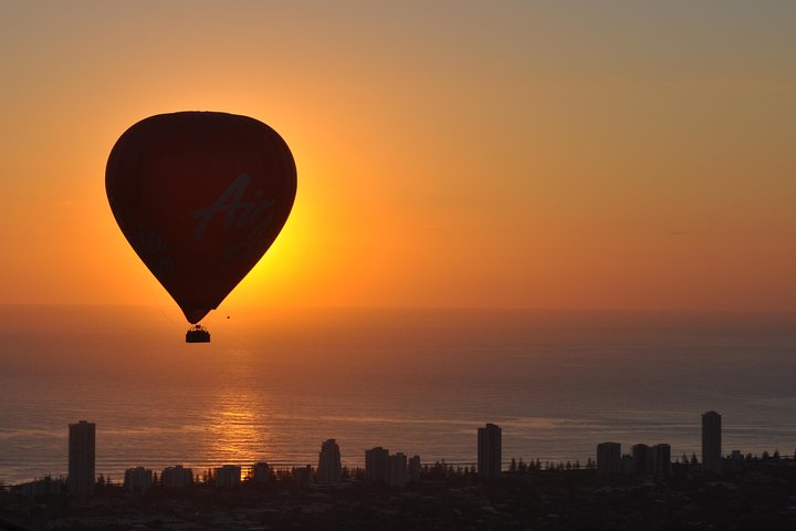 Gold Coast Hot Air Balloon with 5 Star Champagne Buffet Breakfast