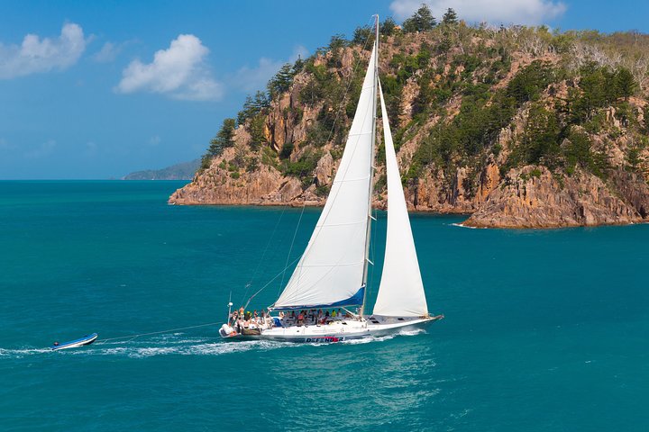 British Defender - 2 Day 1 Night - Maxi Sailing Tour of the Whitsundays