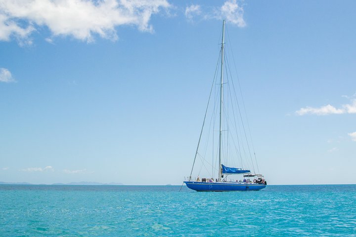 Southern Cross Langford Reef Whitsundays Sail