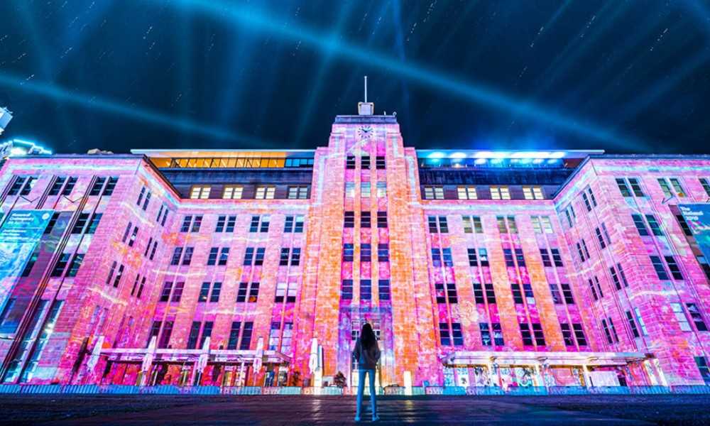 Vivid Sydney Guided Walking Tour – 2 Hours