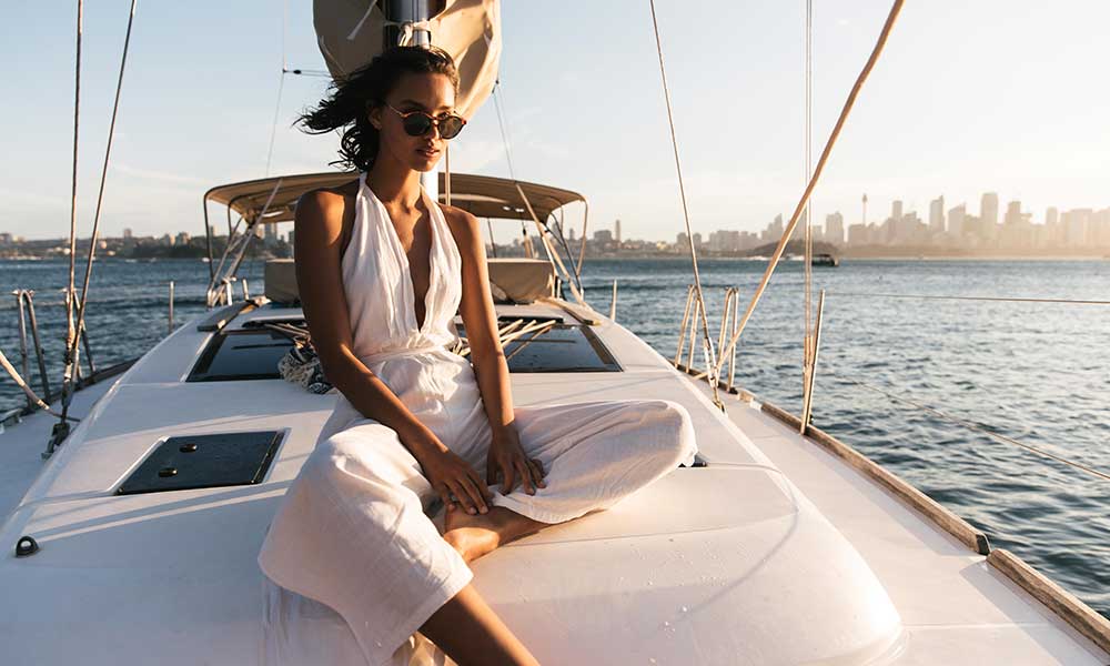 Explore Vivid on a Luxury Yacht - 3 Hours