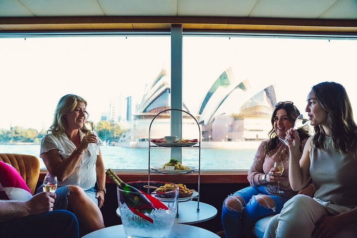 Sydney Mumm Champagne Harbour Bar Cruise