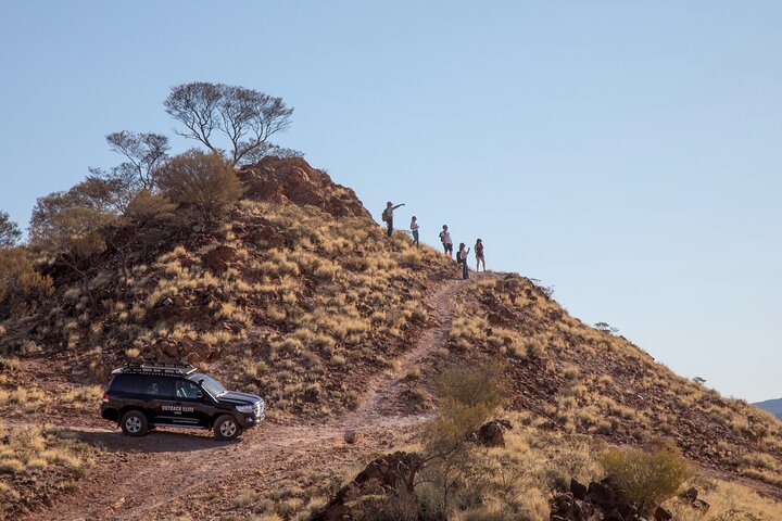 Full-Day East MacDonnell Ranges VIP Private Tour