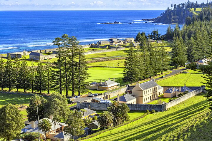 8 days Drive / Stay / Tour in Norfolk Island
