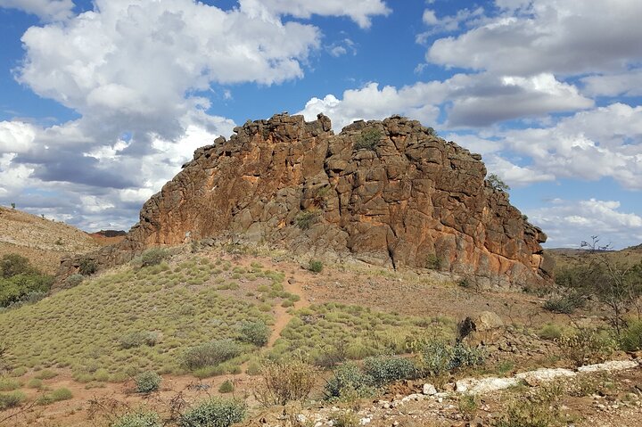 Full-Day East MacDonnell Ranges VIP Private Tour