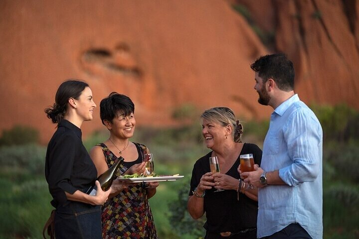 Exclusive BBQ Dinner in Mai Uluru La Ila