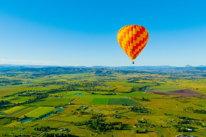 Gold Coast HotAir Balloon + Vineyard Breakfast + Transfers