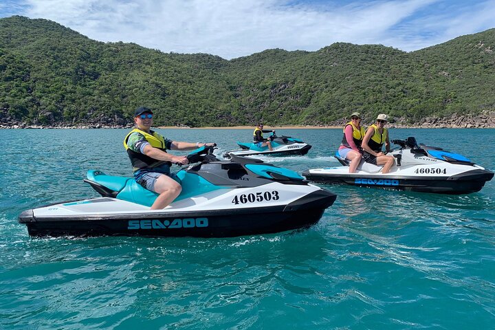 Magnetic Island 2-Hour Guided Tour by Jet-Ski