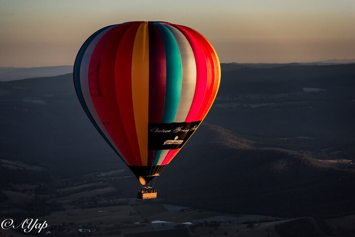 Hot Air Balloon Flight over the Vineyards of the Yarra Valley