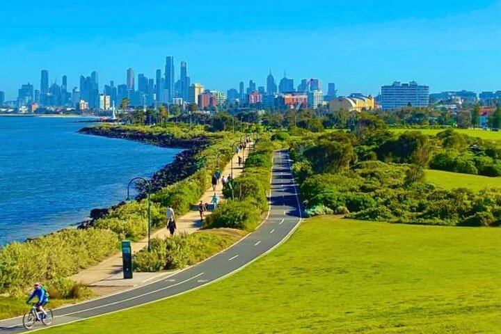 Melbourne Landmark Full-Day Private Sight Seeing Tour