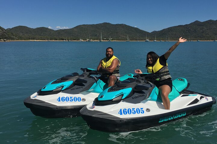 Magnetic Island 2-Hour Guided Tour by Jet-Ski