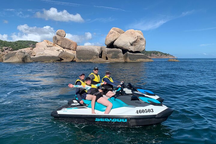 Magnetic Island 2-Hour Guided Tour by Jet-Ski