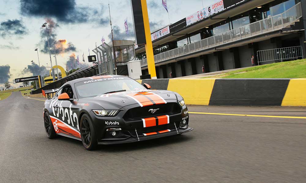 V8 Mustang 20 Lap Drive Racing Experience - Adelaide