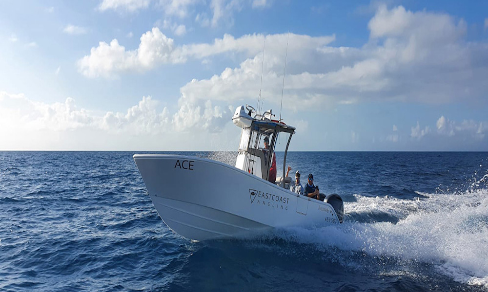 Port Douglas Offshore 23ft Centre Console Boat Hire