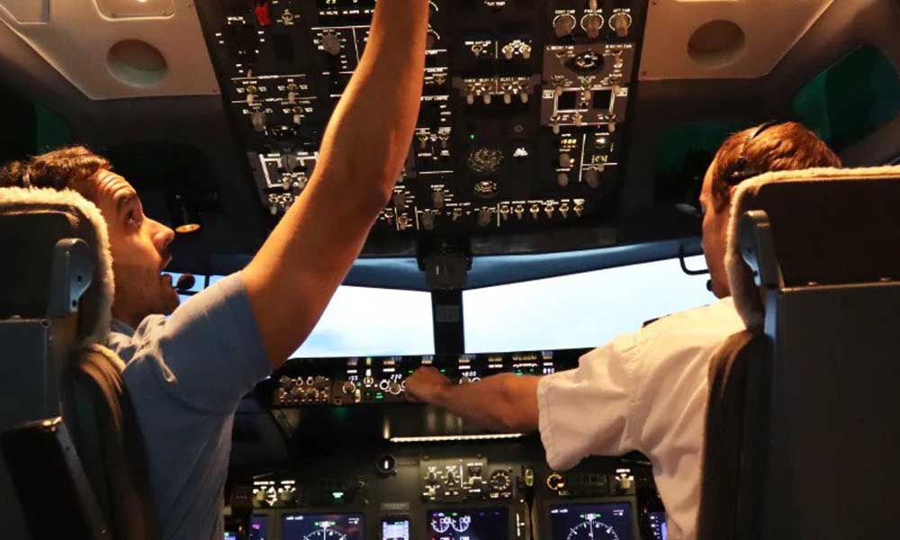 Boeing 737 Flight Simulator Melbourne CBD - 60 Minute City Flyer