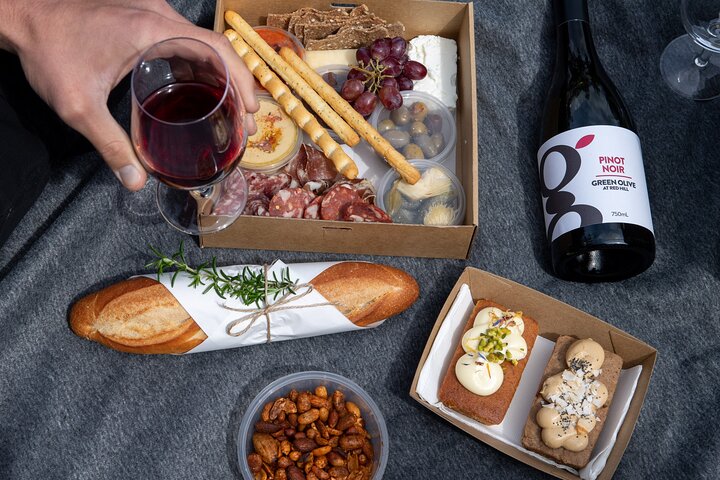 Private Mornington Farm Picnic for Two Adults