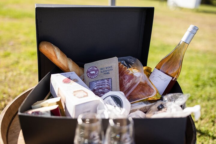Sirromet Winery Ultimate Winery Experience – Picnic at Sirromet for Two