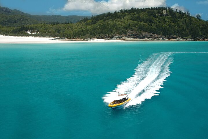 One day Whitsunday Islands cruise incl Whitehaven Beach, Snorkeling & Hill Inlet